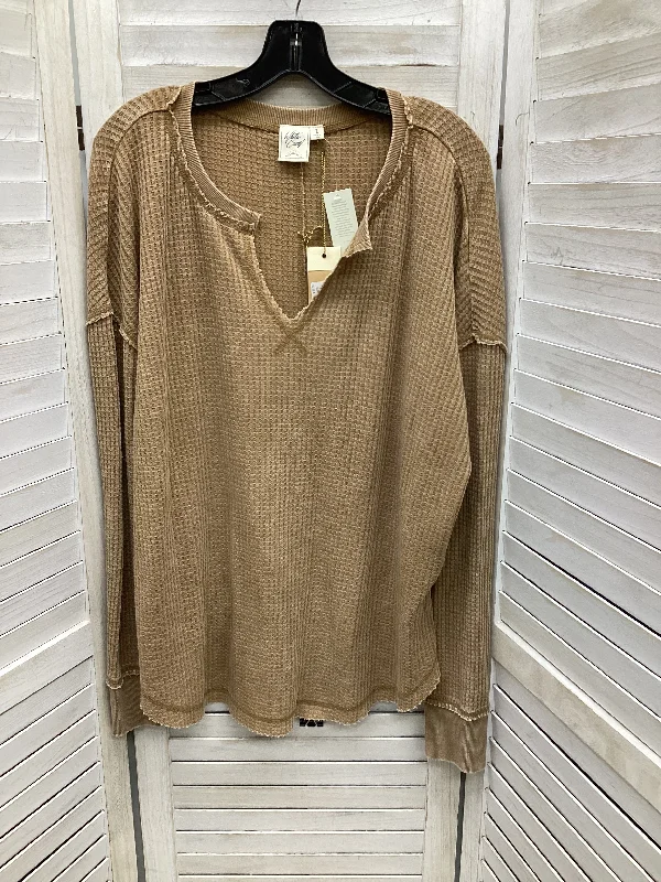 Top Long Sleeve By White Crow In Tan, Size: L