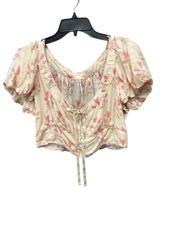 Top Short Sleeve By Free People In Floral Print, Size: L